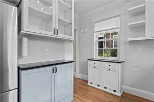 150 Dexterdale Rd, Providence, RI 02906 - Photo 17