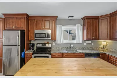 28 Gardner Street, Pawtucket, RI 02861 - Photo 7
