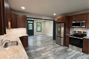 70 Clyde St, West Warwick, RI 02893 - Photo 5