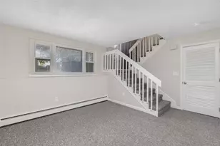 131 Kenyon Ave, Warwick, RI 02886 - Photo 5