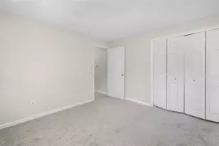 131 Kenyon Ave, Warwick, RI 02886 - Photo 13