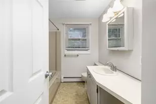 131 Kenyon Ave, Warwick, RI 02886 - Photo 25