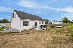 121 Robert Gray Ave, Tiverton, RI 02878 - Photo 21
