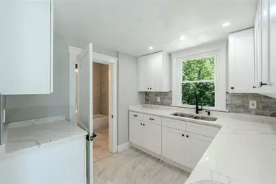 31 Bowdoin Street, Providence, RI 02909 - Photo 9