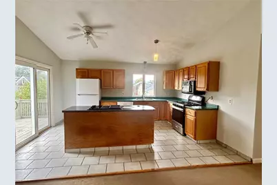 14 West Street, Bristol, RI 02809 - Photo 3