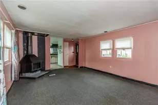 42 Alfa Dr, Pawtucket, RI 02860 - Photo 3