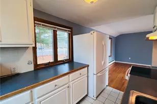 93 Grand View Dr, Warwick, RI 02886 - Photo 7