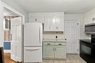 14 Englewood Ln, Warwick, RI 02888 - Photo 21