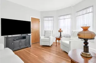 33 Governor St, Cranston, RI 02920 - Photo 9