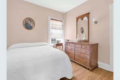 33 Governor Street, Cranston, RI 02920 - Photo 11