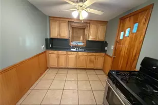 110 Park View Blvd, Cranston, RI 02910 - Photo 7