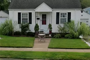 110 Park View Blvd, Cranston, RI 02910 - Photo 1