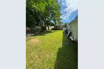 101 Johnson Street, Pawtucket, RI 02860 - Photo 5