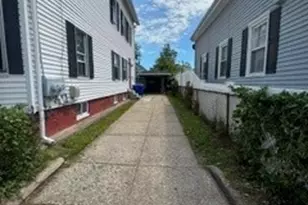 101 Johnson St, Pawtucket, RI 02860 - Photo 3