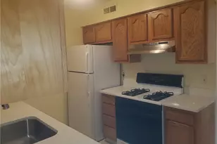 132 Fordson Ave, Cranston, RI 02910 - Photo 11