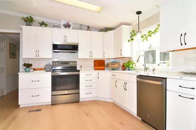 19 Healey Brook Court, South Kingstown, RI 02879 - Photo 9