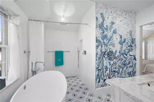 342 Blvd Blvd, Middletown, RI 02842 - Photo 9