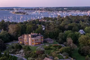 36 Beacon Hill Rd, Newport, RI 02840 - Photo 1