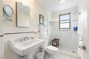 1180 Narragansett Blvd, Cranston, RI 02905 - Photo 25