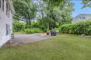 628 Cumberland Hill Rd, Woonsocket, RI 02895 - Photo 37