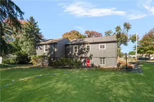 330 Manolla Ave, Warwick, RI 02888 - Photo 29