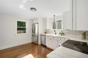 330 Manolla Ave, Warwick, RI 02888 - Photo 5