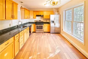 281 Swan St, Providence, RI 02905 - Photo 5