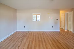 281 Swan St, Providence, RI 02905 - Photo 9