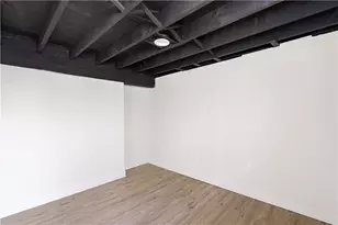 26 Berlin St, Providence, RI 02908 - Photo 31