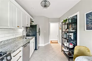 8 Everett St, Newport, RI 02840 - Photo 9