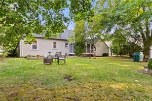138 Audubon Rd, Warwick, RI 02888 - Photo 31