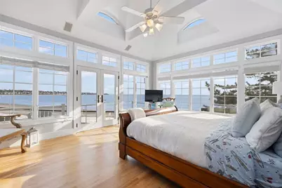 124 Memorial Boulevard, Newport, RI 02840 - Photo 9
