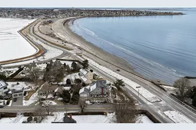124 Memorial Boulevard, Newport, RI 02840 - Photo 3
