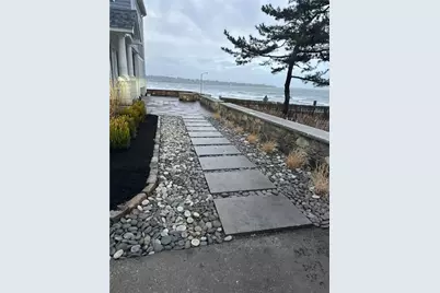 124 Memorial Boulevard, Newport, RI 02840 - Photo 29