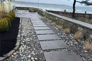 124 Memorial Blvd, Newport, RI 02840 - Photo 29
