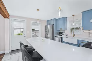 46 Hatherly St, North Providence, RI 02911 - Photo 9