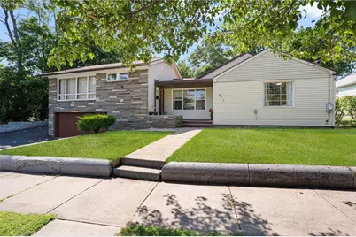 807 Pontiac Avenue, Cranston, RI 02910 - Photo 1
