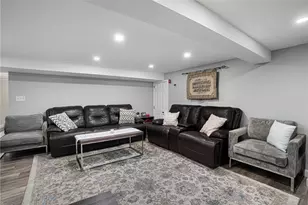 807 Pontiac Ave, Cranston, RI 02910 - Photo 17