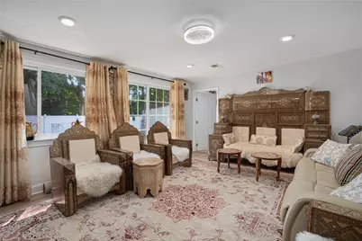 807 Pontiac Avenue, Cranston, RI 02910 - Photo 7