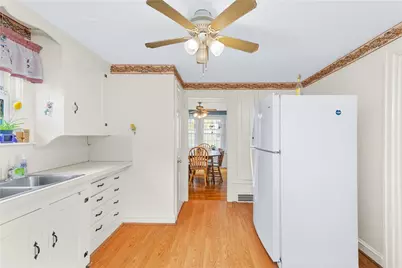 33 Linden Avenue, East Providence, RI 02916 - Photo 21
