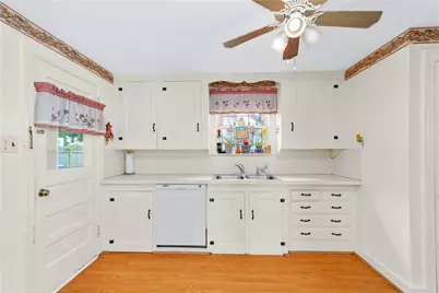 33 Linden Avenue, East Providence, RI 02916 - Photo 19