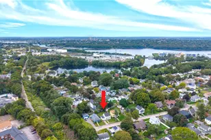33 Linden Ave, East Providence, RI 02916 - Photo 9