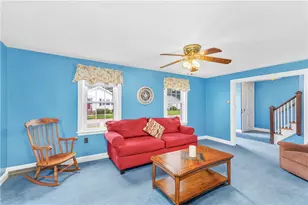 33 Linden Ave, East Providence, RI 02916 - Photo 13