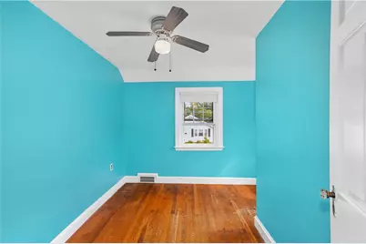33 Linden Avenue, East Providence, RI 02916 - Photo 25