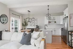 601 Hunting Hill Dr, Cumberland, RI 02864 - Photo 5