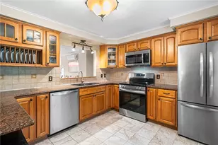 64 Mitchell St, Portsmouth, RI 02871 - Photo 9