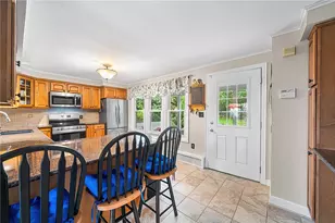 64 Mitchell St, Portsmouth, RI 02871 - Photo 11