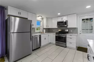 66 Palace Ave, Warwick, RI 02886 - Photo 5