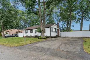 66 Palace Ave, Warwick, RI 02886 - Photo 3