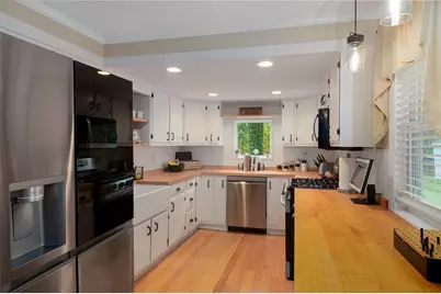 439 Farnum Pike, Smithfield, RI 02917 - Photo 5